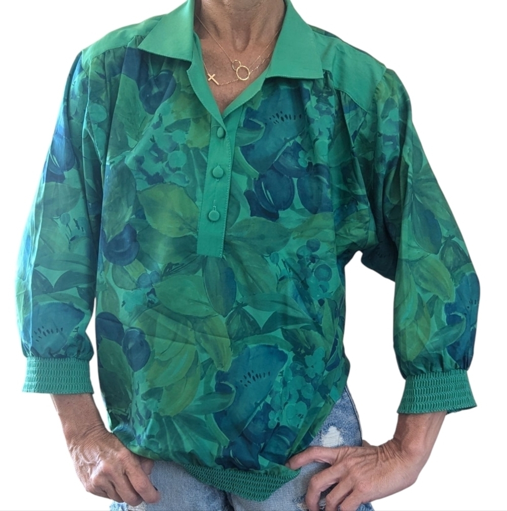 Vintage 70s 80s Green Floral Blouse Smocked Waist USA Medium